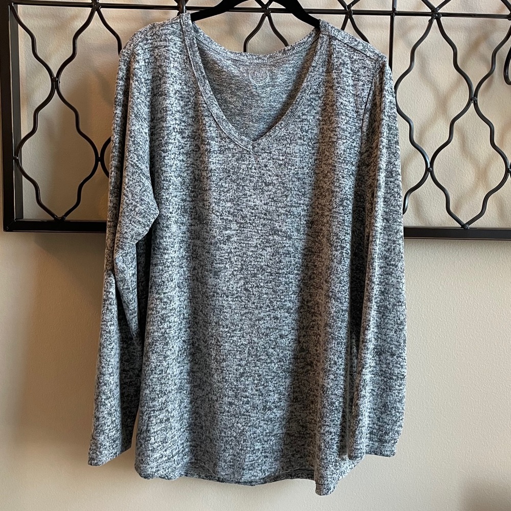 Maurices V-neck 24/7 soft long sleeve XXL